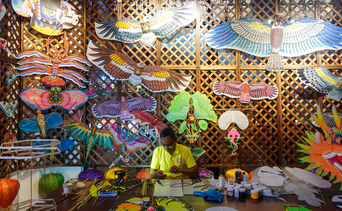 瓷刻×榴莲腊肠：高埗非遗“潮”味拉满｜湾区周末IN东莞(图1)